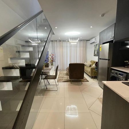 The Lennox Luxury Suites & Apartments アクラ エクステリア 写真