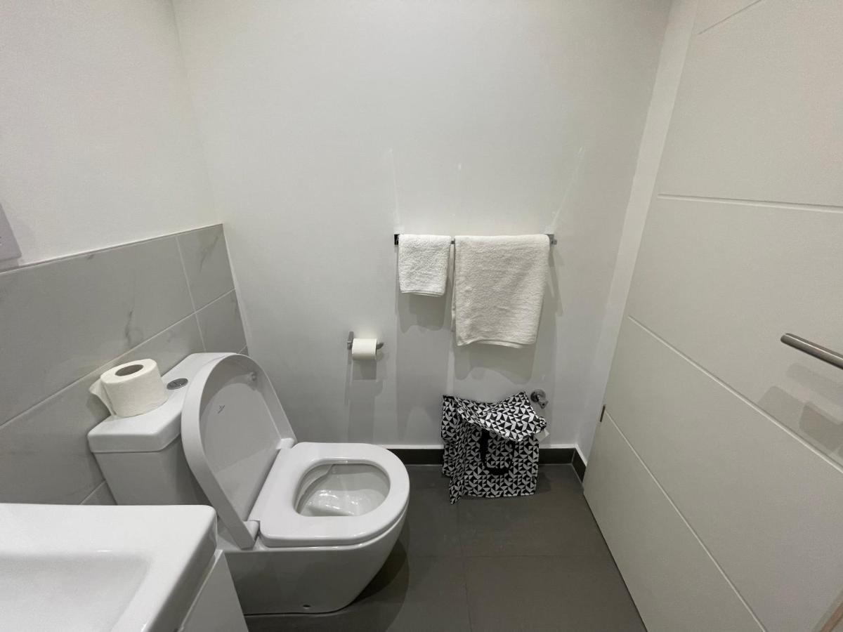 The Lennox Luxury Suites & Apartments アクラ エクステリア 写真