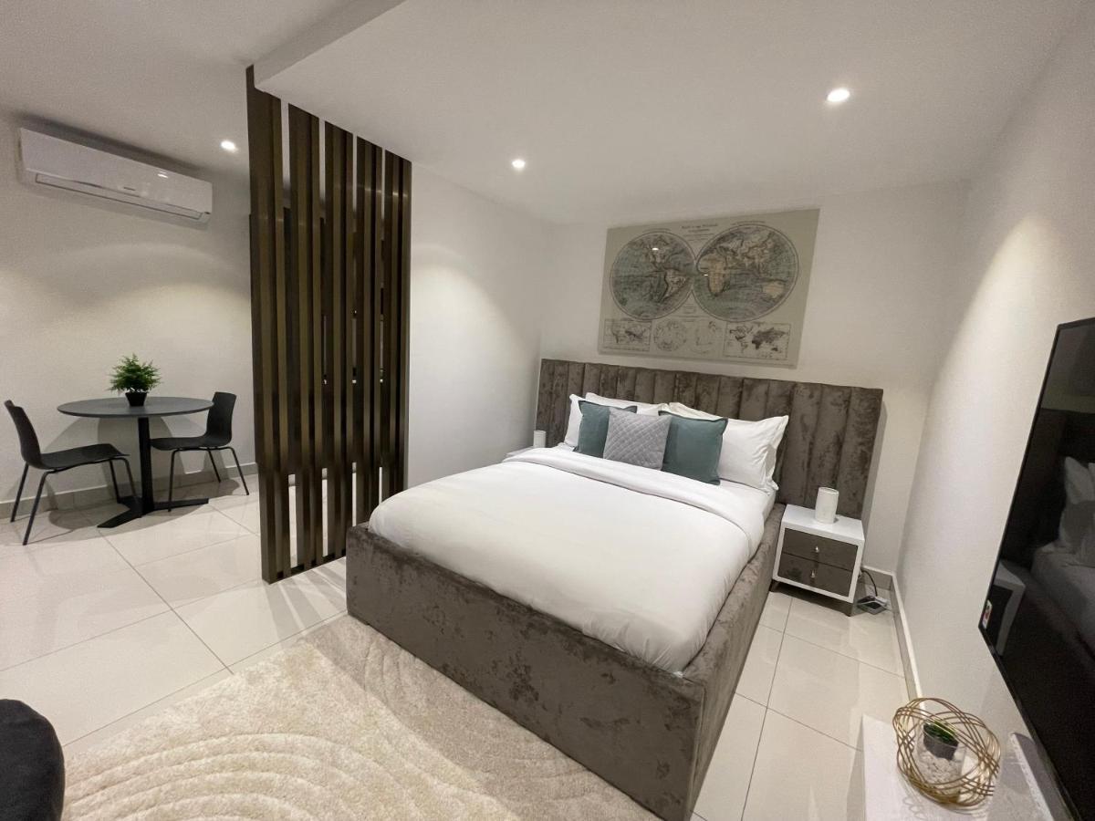 The Lennox Luxury Suites & Apartments アクラ エクステリア 写真