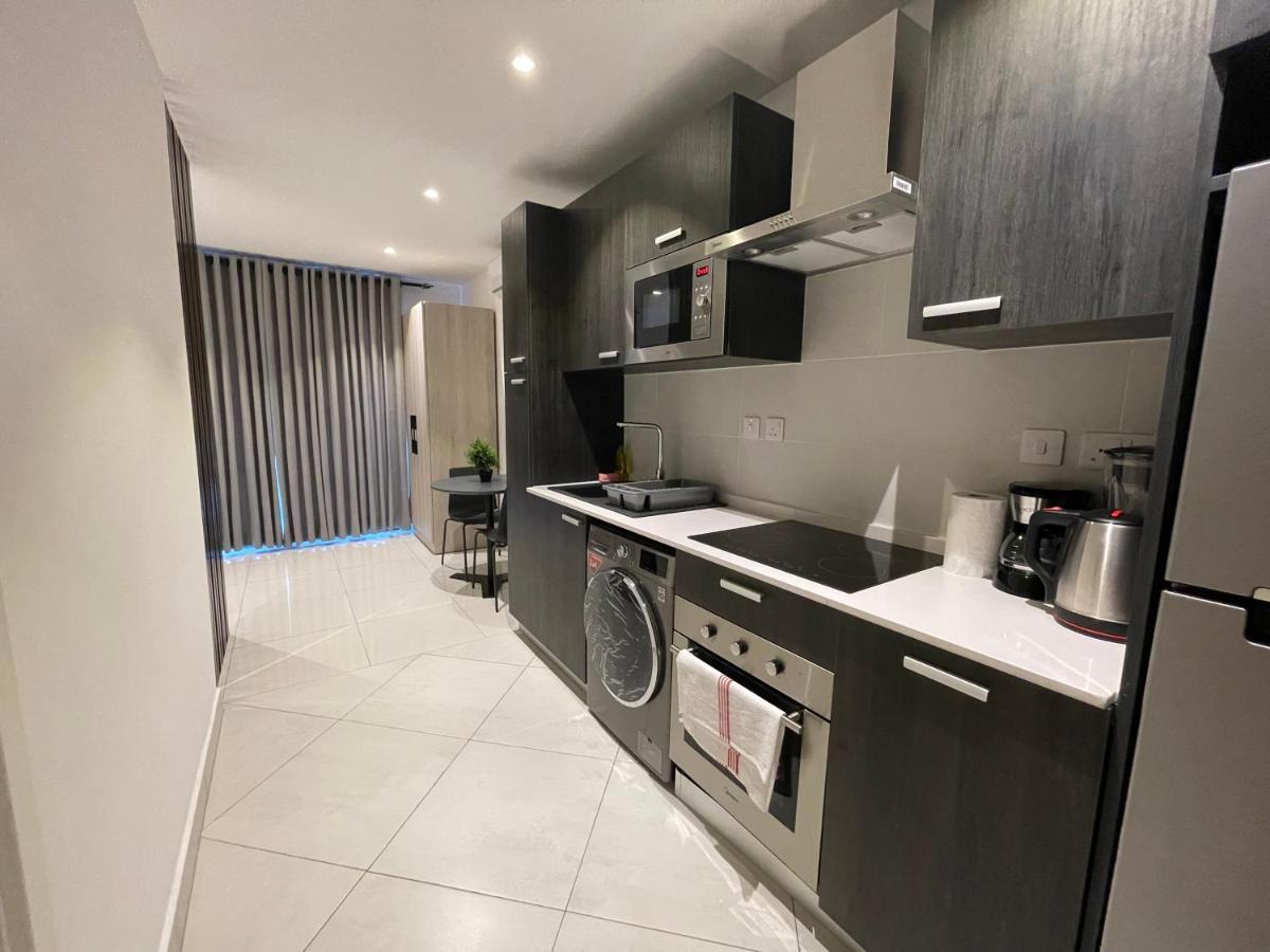 The Lennox Luxury Suites & Apartments アクラ エクステリア 写真