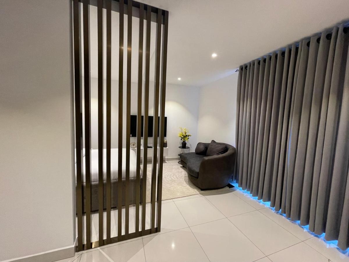 The Lennox Luxury Suites & Apartments アクラ エクステリア 写真